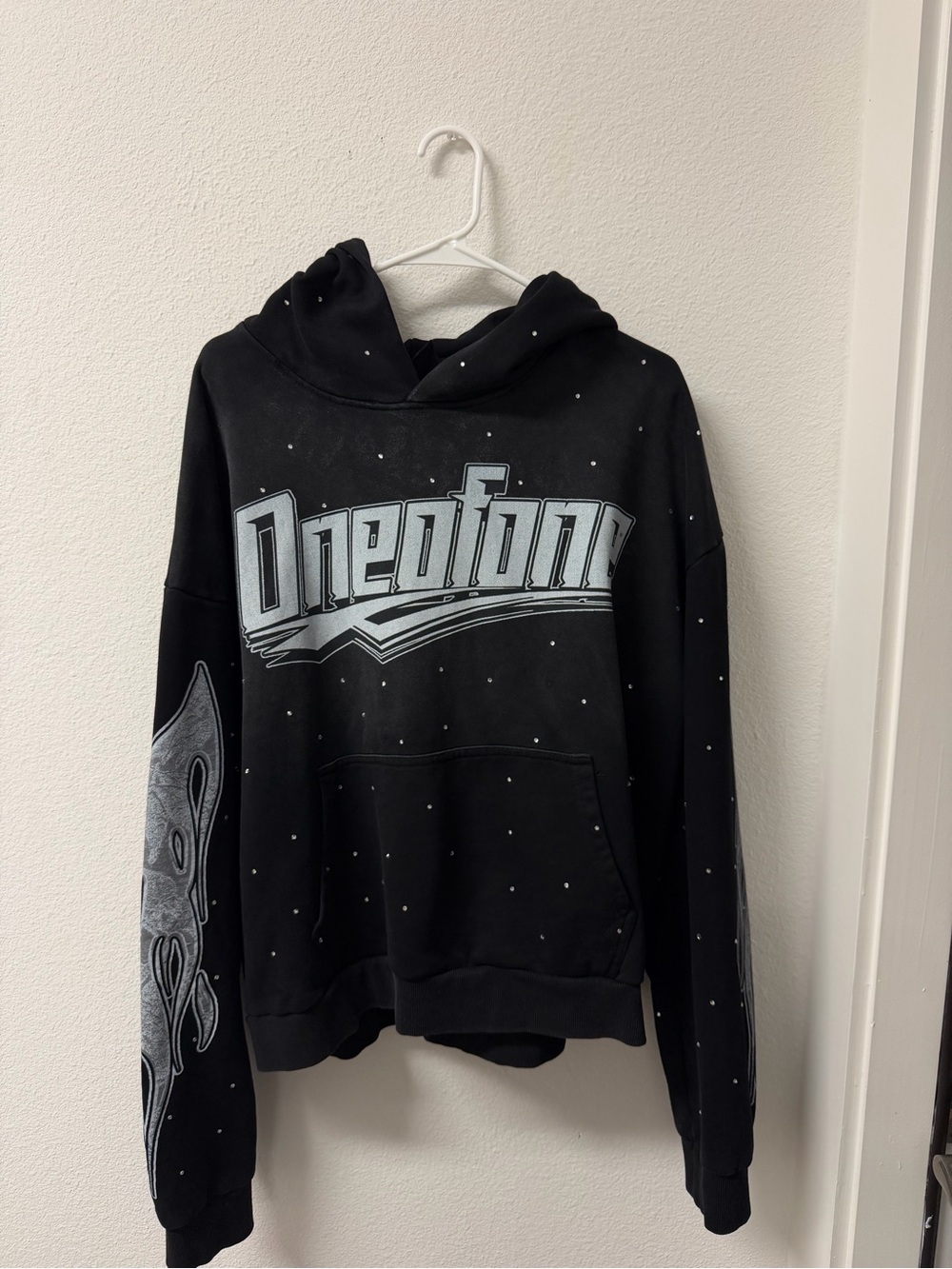 Black Graphic Crewneck Sweatshirt